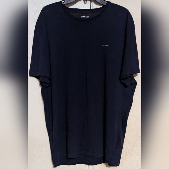 Calvin Klein Tech Pique Navy T-Shirt Size XL Pre-owned Excellent MSRP $55 - Picture 2 of 5